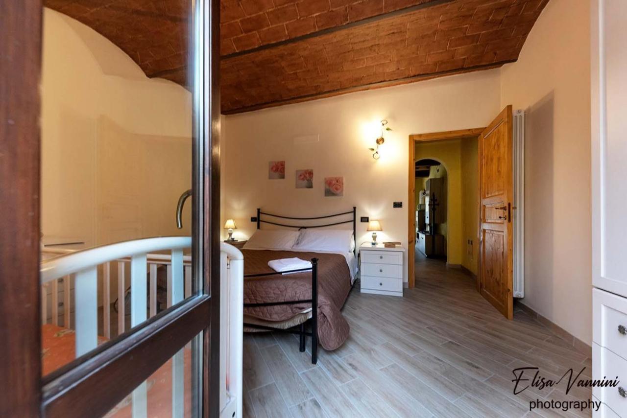 Appartamento Sole-Luna Colleoli Exterior foto