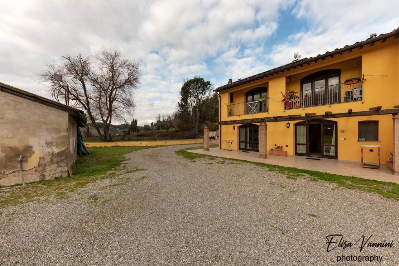 Appartamento Sole-Luna Colleoli Exterior foto